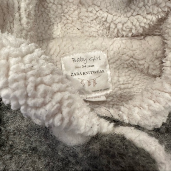 EUC Zara Baby Girl Knitwear Coat with Hood size 3 - 4 - Picture 4 of 6